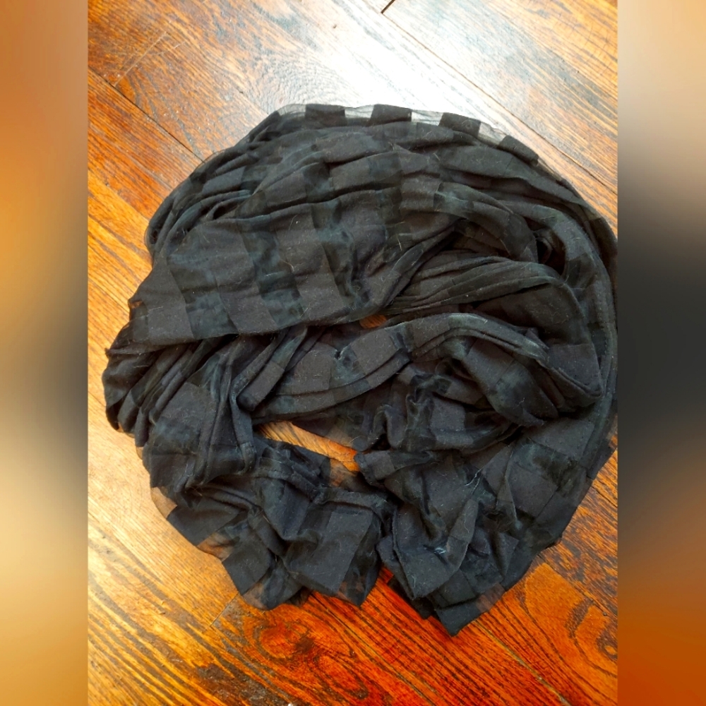 Black Scarf